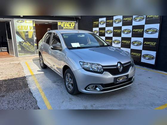 RENAULT LOGAN 1.6 DYNAMIQUE 8V FLEX 4P MANUAL RENAULT LOGAN 1.6 DYNAMIQUE 8V FLEX 4P MANUAL